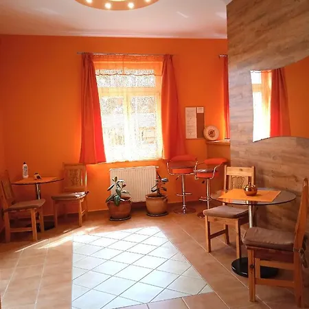 Guest house Oersegkapuja Vendeghaz *