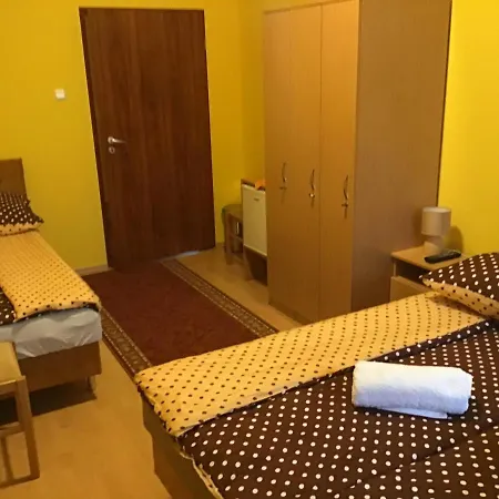 Oersegkapuja Vendeghaz Guest house *