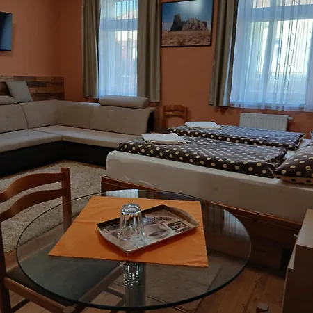 Oersegkapuja Vendeghaz *